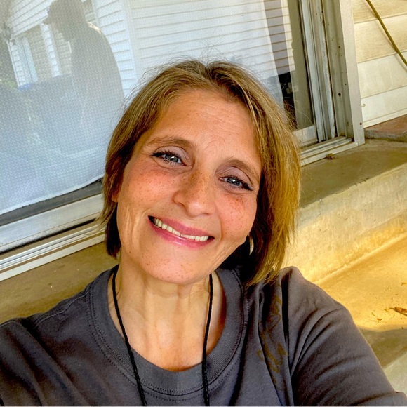 Meet your Posher, Toni - Picture 1 of 1